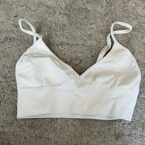 Lululemon white ebb to street bra sz. 4
